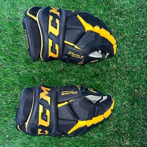 CCM Tacks 9060 Black and Yellow Hockey Gloves SR 13”